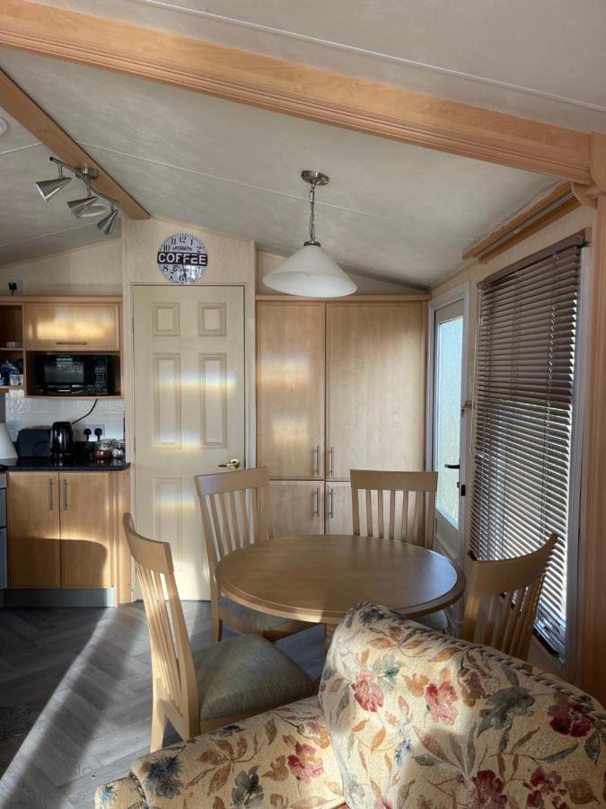 Immaculate 2-Bed Static Caravan At Monrieth Newton Stewart Exterior photo